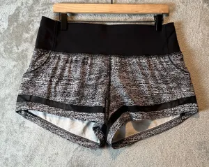 Lululemon Pace Perfect‎ Short (3") Air Time White Black Size 10 thumbnail 1