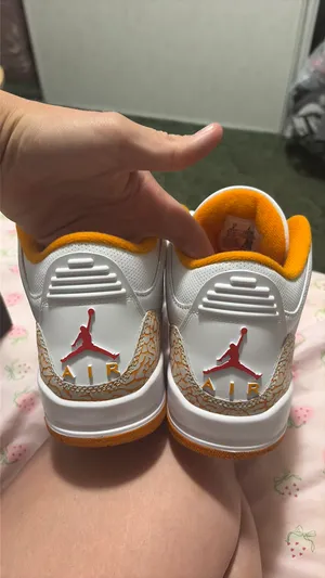 Air Jordan Retro 3 thumbnail 7