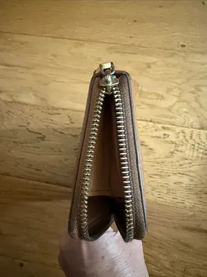 TORY BURCH -  Brown Leather Zip Wallet thumbnail 10