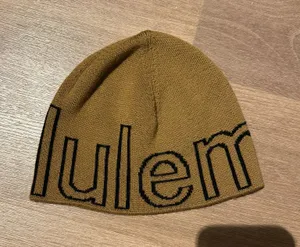 Lululemon Merino Wool Beanie thumbnail 1