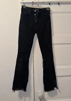 Abercrombie Black High Rise Ankle Flare Jeans thumbnail 1