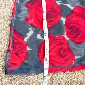 Lululemon Tank Top Women 6 Red Rose Print Racerback Shelf Bra Rare Gym‎ Yoga thumbnail 9