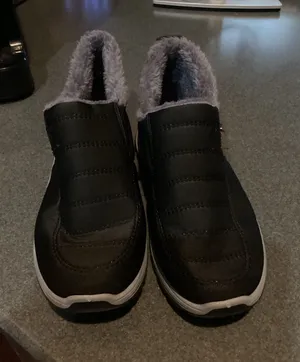 Womens Black Fleece-Lined Slip-On Shoes thumbnail 1