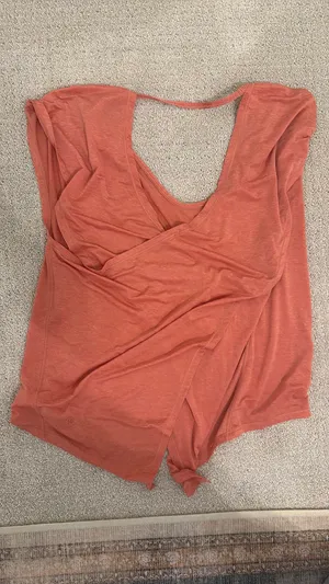 Lululemon shirt  thumbnail 3