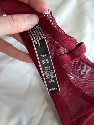 Victoria's Secret Bra thumbnail 3