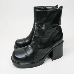 Vintage 90s No Boundaries Black Chunky Heeled Boots - Erin thumbnail 2