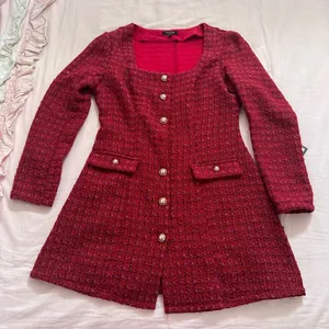 Red Tweed Button thumbnail 1
