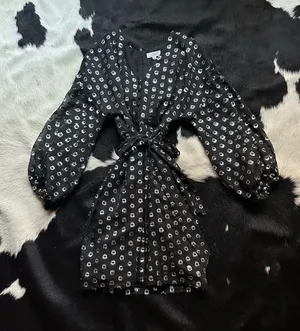 A Loves A Dress thumbnail 1