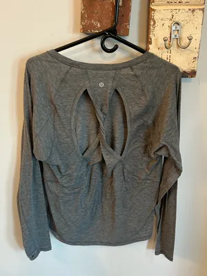 Lululemon Womens Criss Cross Longsleeve Tee | Heathered Grey thumbnail 3