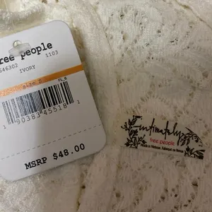 NEW Free People White Floral Lace Sleeveless Racerback Blouse Tank Top Size S thumbnail 4
