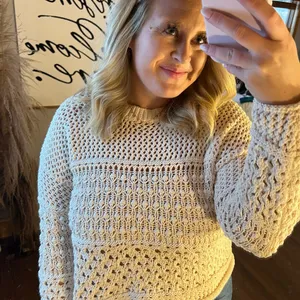 Universal Threads Crochet Sweater thumbnail 2