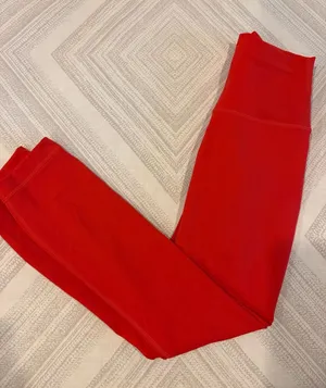 Lululemon Athletica Women’s Size 0 Red Leggings thumbnail 1