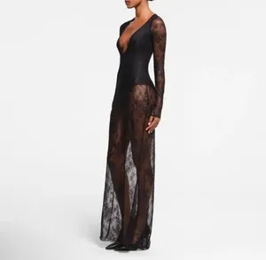 SKIMS Ultra Fine Lace Plunge Long Dress S thumbnail 4