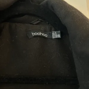 black winter fall coat the perfect boxy oversized fit thumbnail 2