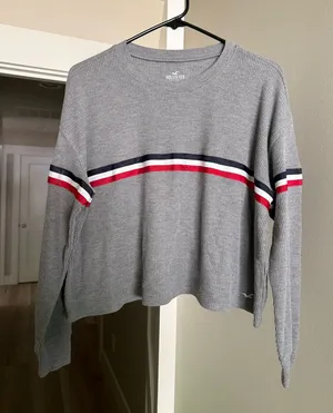 Hollister Top thumbnail 1