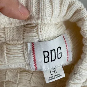 BDG Textured Cream Knit Vest Size Large Women’s Cotton blend Sweater thumbnail 5