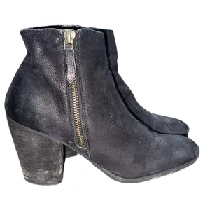 Women's Black Leather Ankle Heeled Boots Size‎ 5.5 thumbnail 2