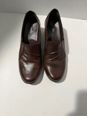 Clarks‎ Dark Brown Leather Slip-On Loafers thumbnail 3