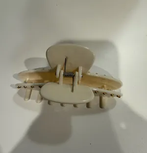 H&M Studded Claw Clip thumbnail 3