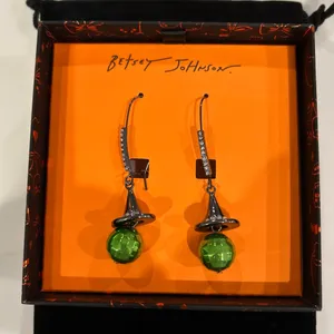 NIB Betsey Johnson Halloween Disco Witch Hat Drop Earrings thumbnail 4