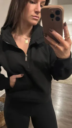 Black Pullover Size M thumbnail 3