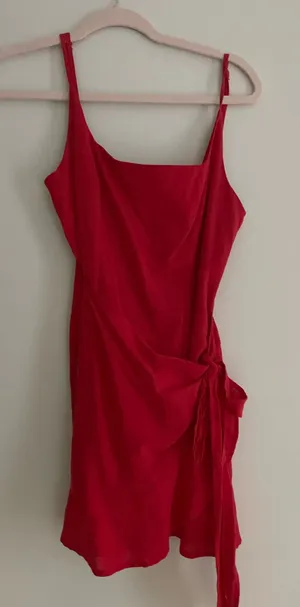 Red Dress Princess Polly thumbnail 1