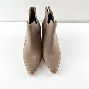 Vintage Havana Collins Suede Pointed Toe Stacked Heel Ankle Booties Tan 6 thumbnail 5