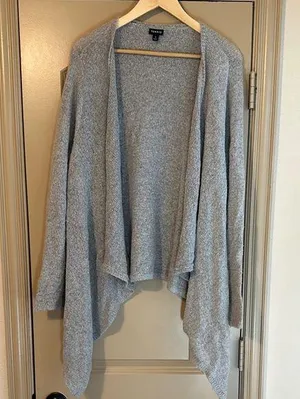 Torrid Grey Cardigan Sweater Size 1 thumbnail 1