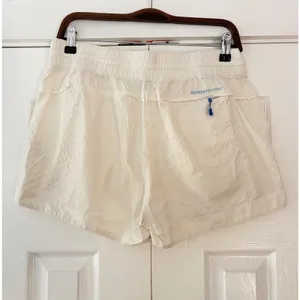 Vineyard Vines Women Cream Performance Athletic Shorts Medium Drawstring Pockets thumbnail 2