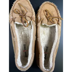 Minnetonka SKU 7672 Womens Moccasins Sheepskin Lined Slip On Shoes Size 10 thumbnail 6