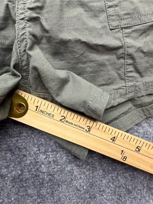 Vuori Womans XS Olive Green High waisted Utility Pocket Shorts thumbnail 3