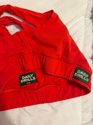Daily Drills Go! V-Neck Sports Bra Heart thumbnail 4