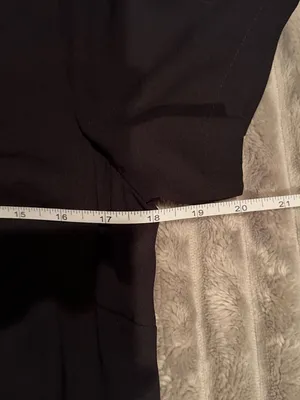Lulu's Black Short Sleeve Shift Dress with‎ Gold Zipper thumbnail 5