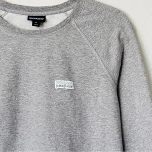 Patagonia Midweight Crew Gray Sweatshirt Size Medium thumbnail 2