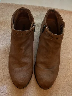 Minnetonka Brown Suede Men’s Chukka Ankle Boots thumbnail 1