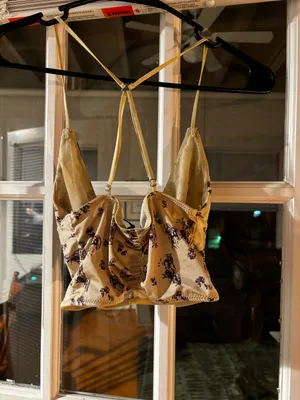 Urban Outfitters Croptop thumbnail 2