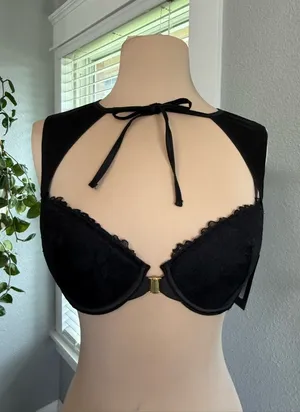 NWT Frederick's of Hollywood Lace Front-Close Push-Up Bra with Neck Tie Size M thumbnail 1