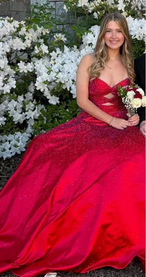 Sherri Hill Prom Dress thumbnail 2