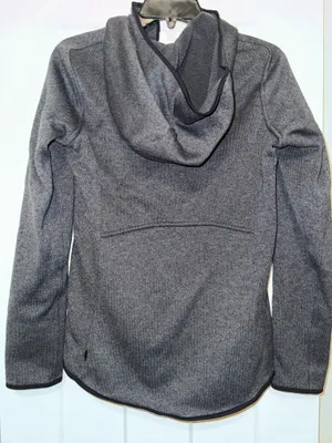 Lululemon Pullover 3/4 Zip with Hood Size 6 thumbnail 2