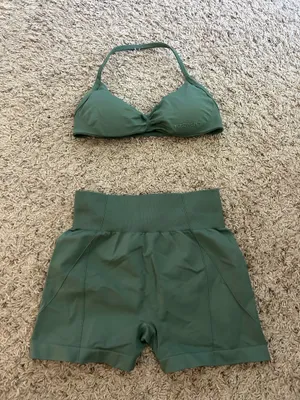 Green Workout set Size M thumbnail 1