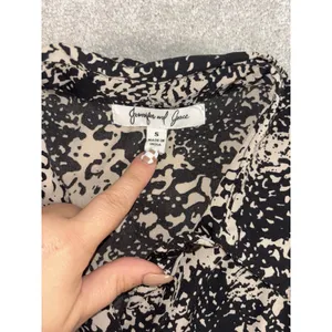 jennifer & grace blouse button up black beige‎ print top thumbnail 4