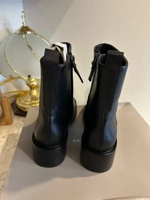 NWT Everlane The City Boot Black‎ Leather Heeled Ankle Bootie Size 7 thumbnail 4