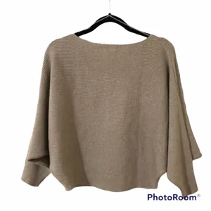 ✨ Zara Knit Batwing Cropped Sweater✨ thumbnail 5