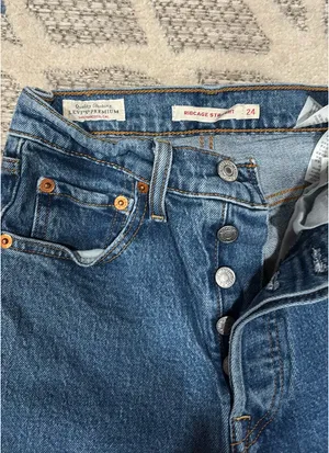 Levi’s Ribcage Straight Jeans thumbnail 3