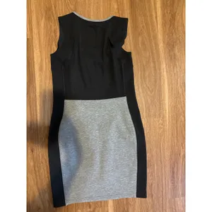 Athleta Womens Colorblock‎ Mesh Back Mini Dress Grey Black Sleeveless Small thumbnail 3