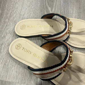 Tory Burch Jessa Cream Thong Nautical Preppy Sandal Size 7.5 thumbnail 3