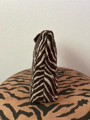 NEW Vince Camuto Brown Textured Zebra Print Large Makeup Cosmetic Pouch Bag thumbnail 2