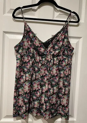 Express Black Floral Print Baby Doll Camisole Top Size Large Like New thumbnail 1