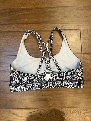 Lululemon Energy Bra Medium Support, B-D Cup Size 8 - C30-086 thumbnail 2