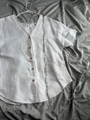 Vetta Women’s The Textured Girlfriend Shirt in New Ivory S Linen Minimalist thumbnail 13